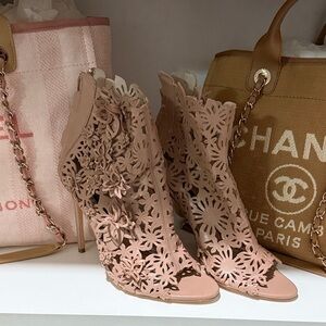 Gorgeous leather heels